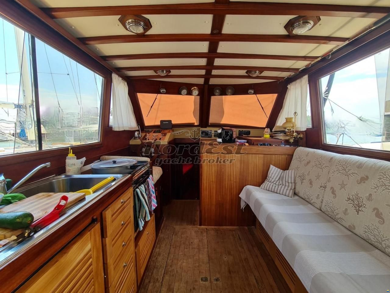 Franchini Motorsailer