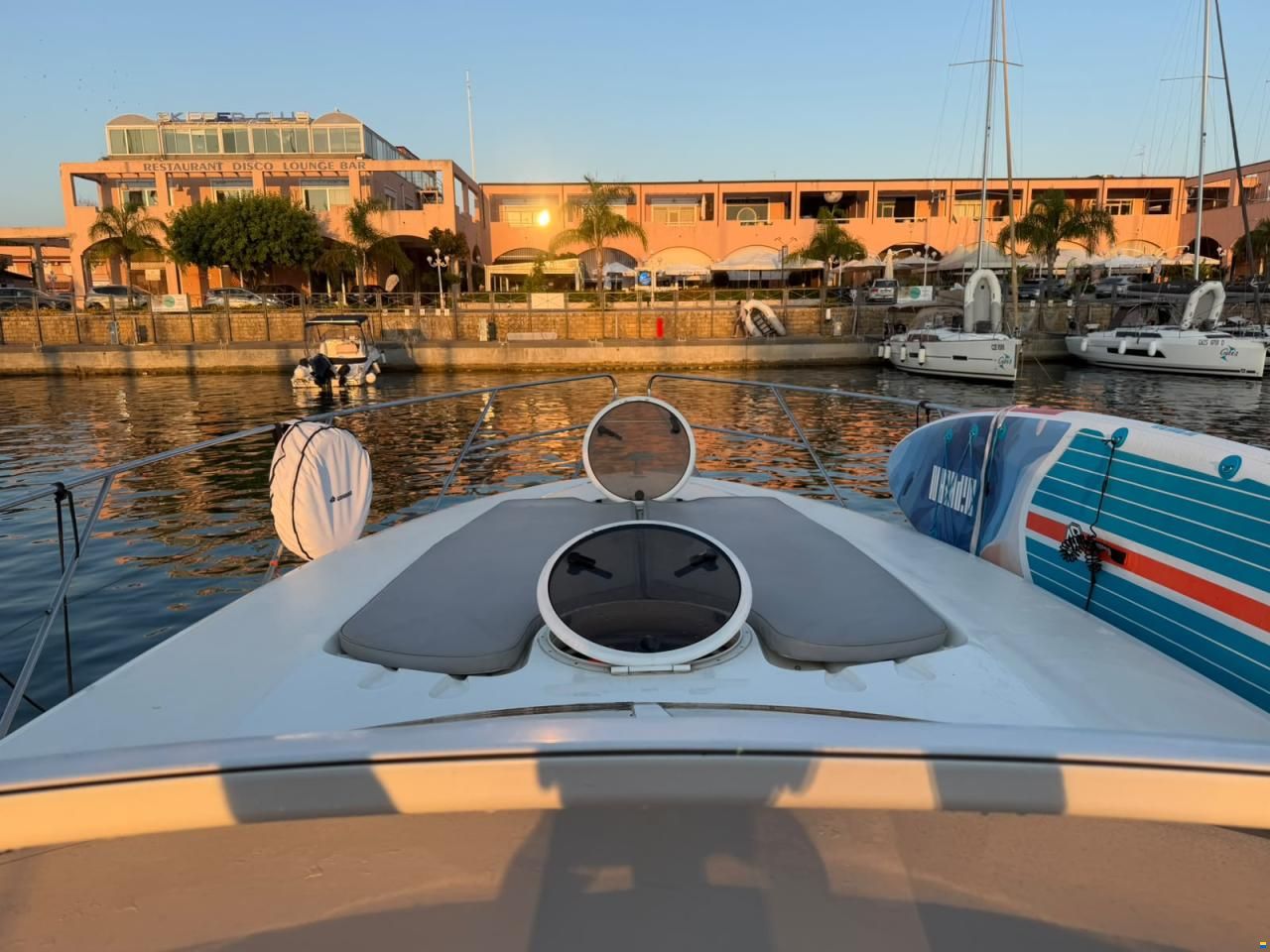 Princess V42