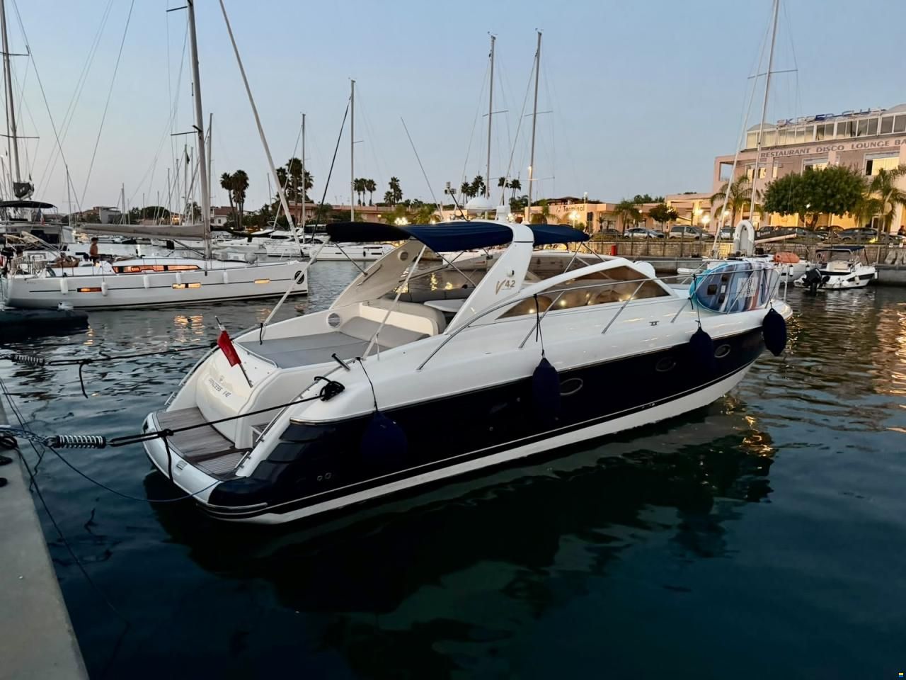 Princess V42