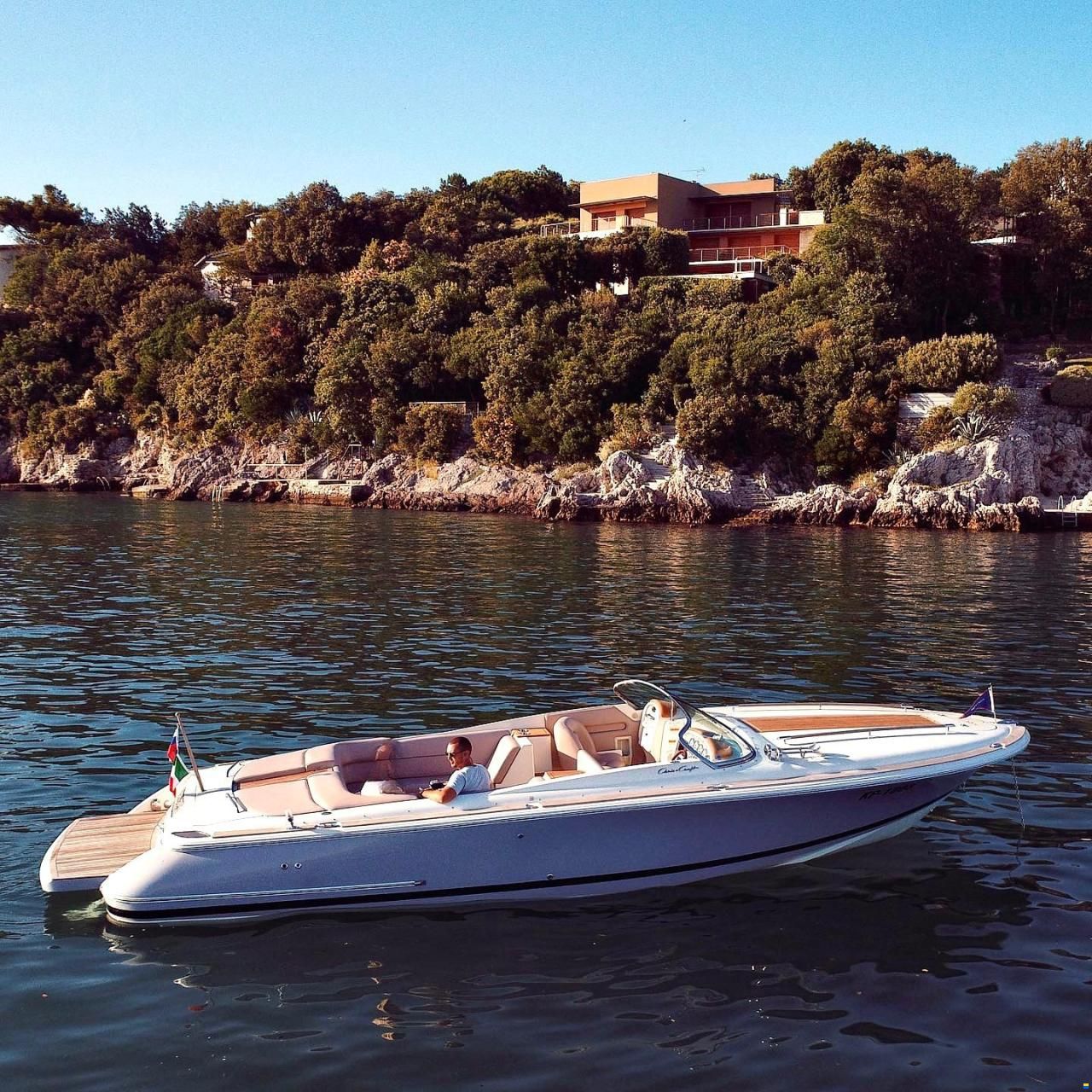 Chris Craft Corsair 28