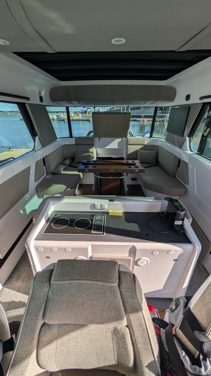 Axopar 45 XC Cross Cabin