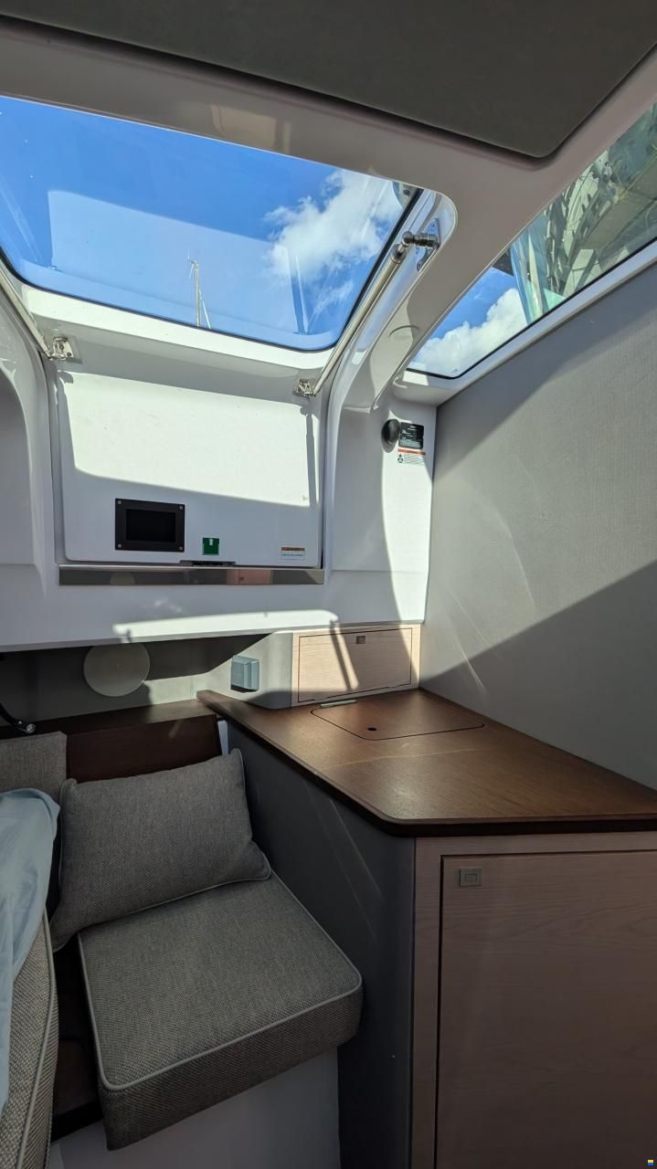 Axopar 45 XC Cross Cabin