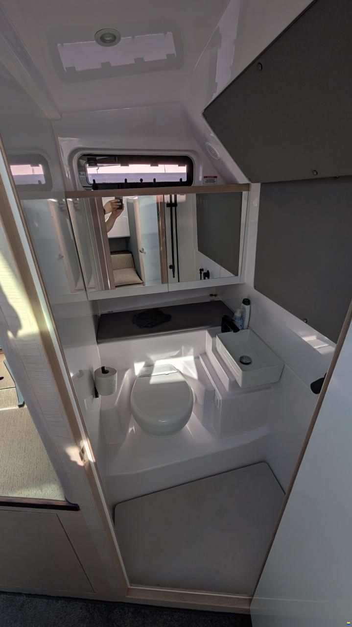 Axopar 45 XC Cross Cabin