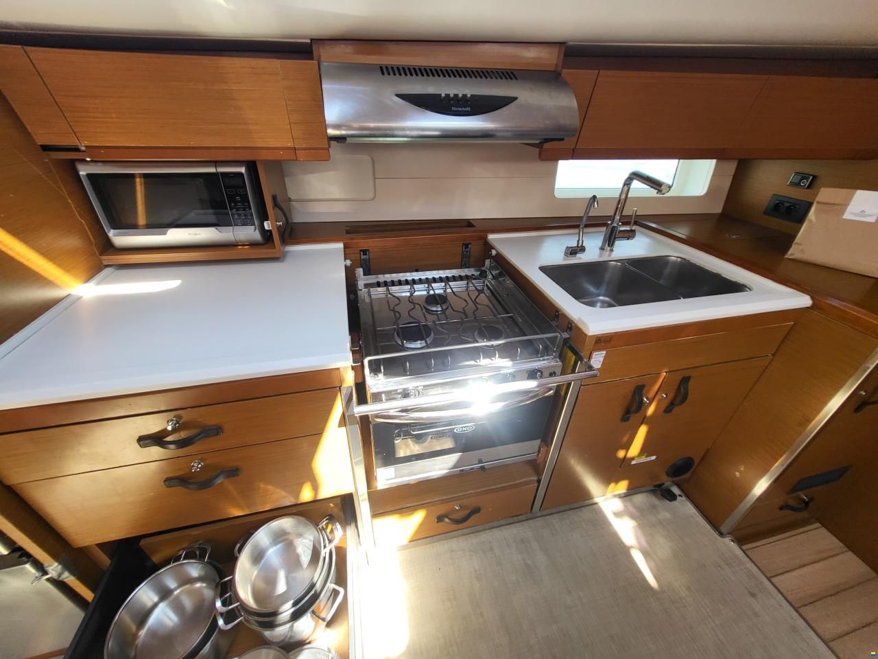 Jeanneau 54
