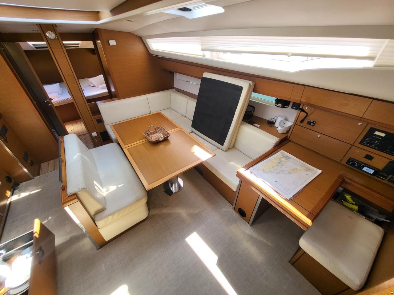 Jeanneau 54