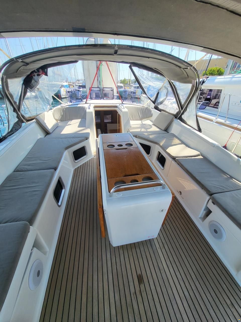 Jeanneau 54