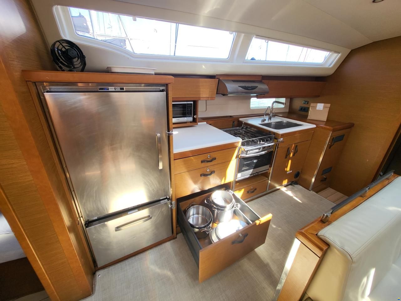 Jeanneau 54