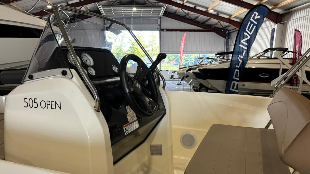 Quicksilver Activ 505 Open