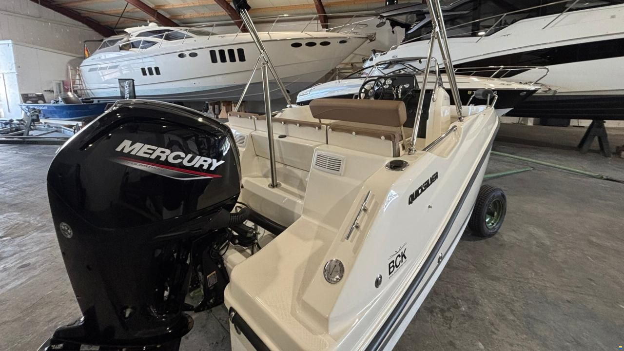 Quicksilver Activ 505 Open