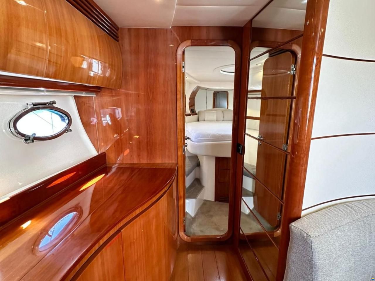 Pershing 46
