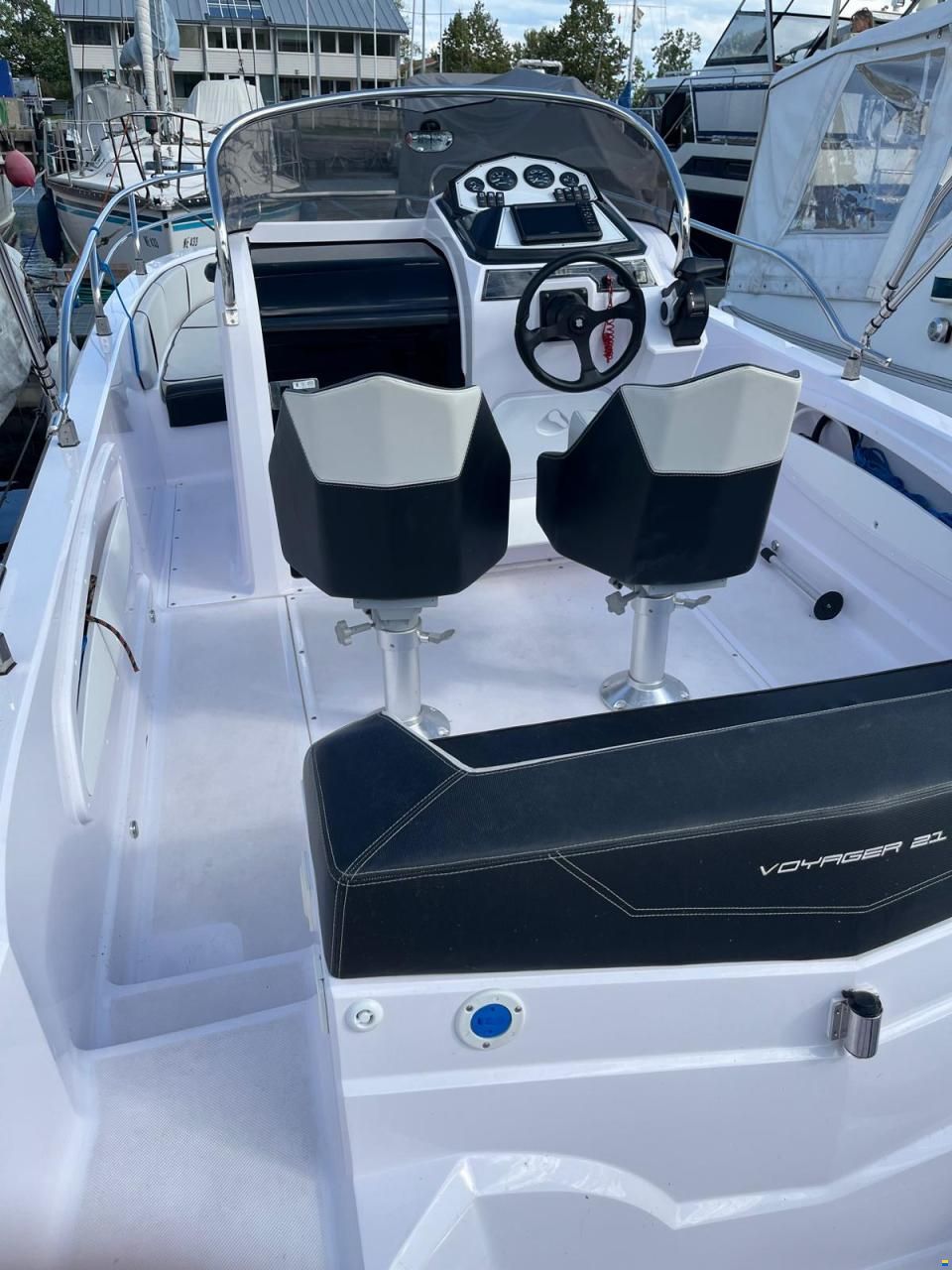 Ranieri Voyager 21S