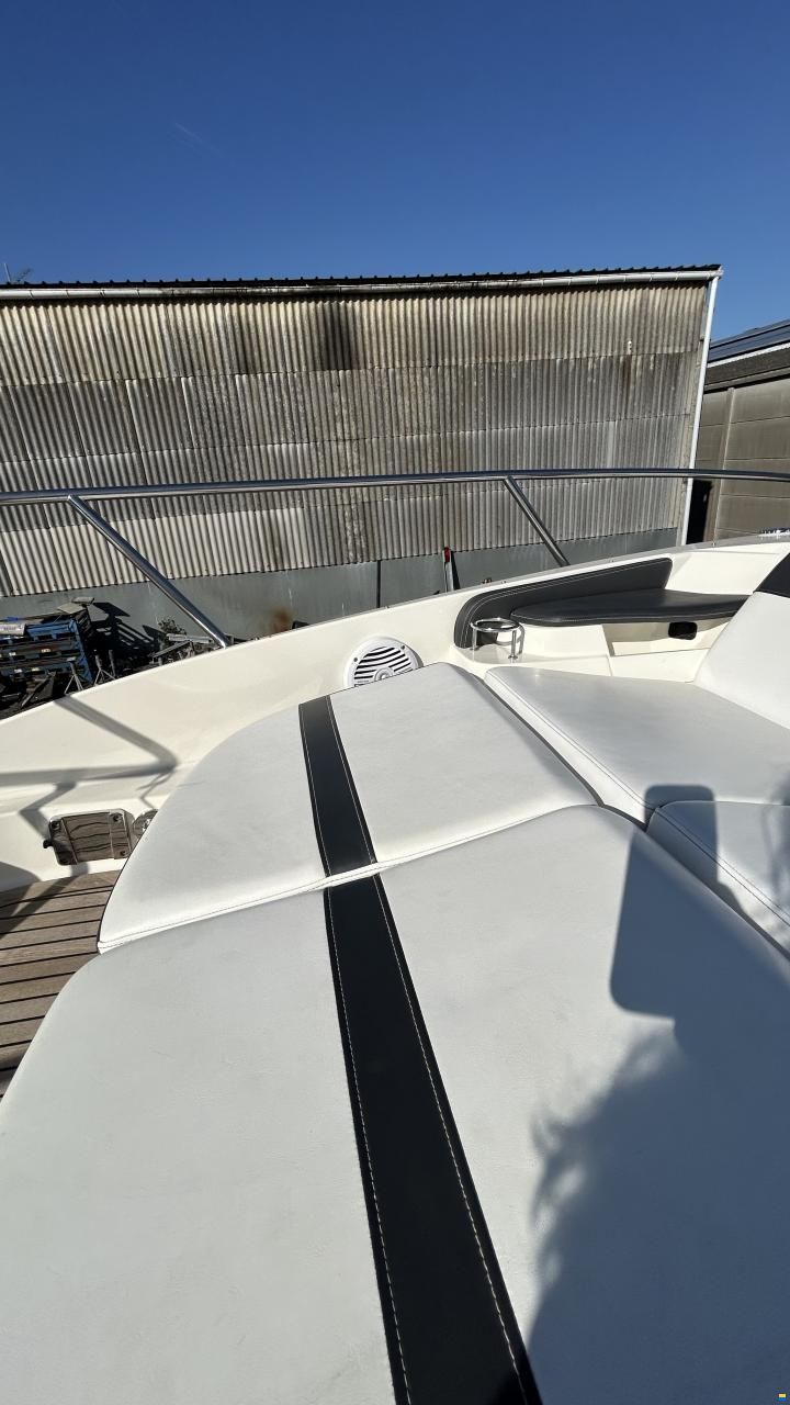 Sea Ray Sundancer 320