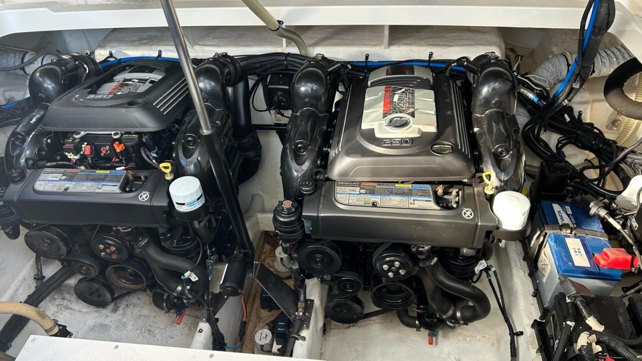 Sea Ray Sundancer 320