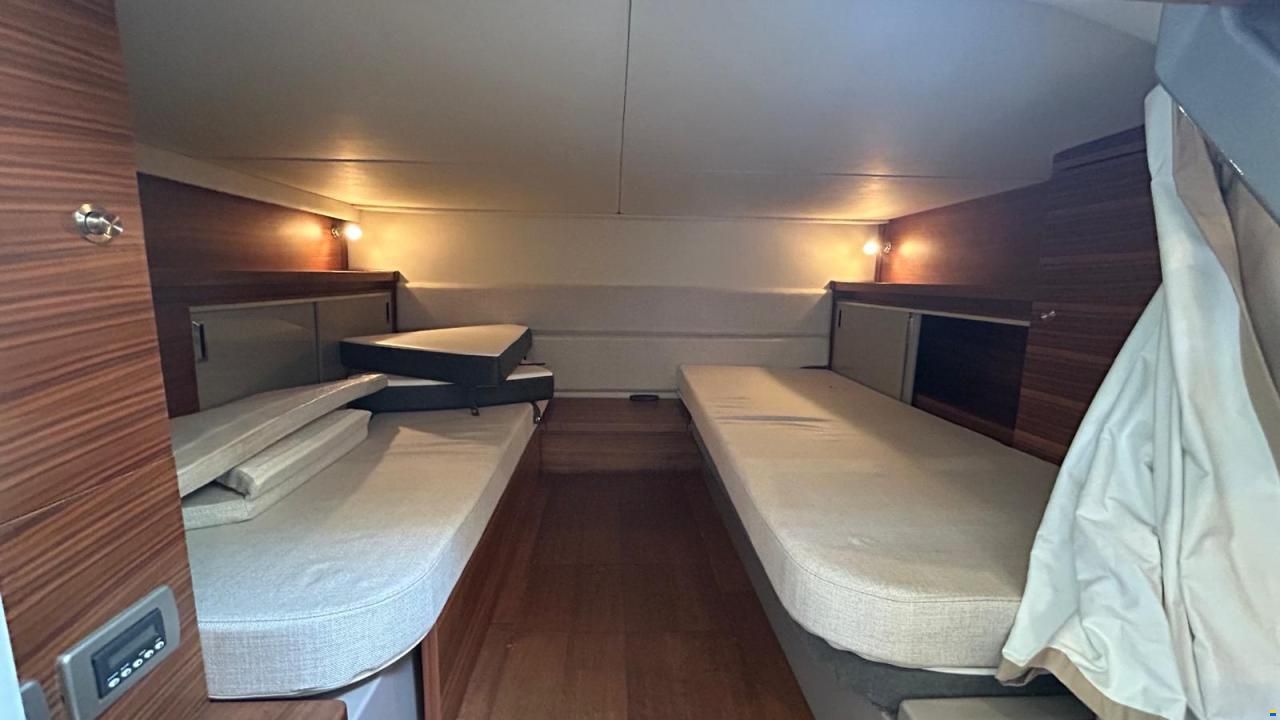Sea Ray Sundancer 320
