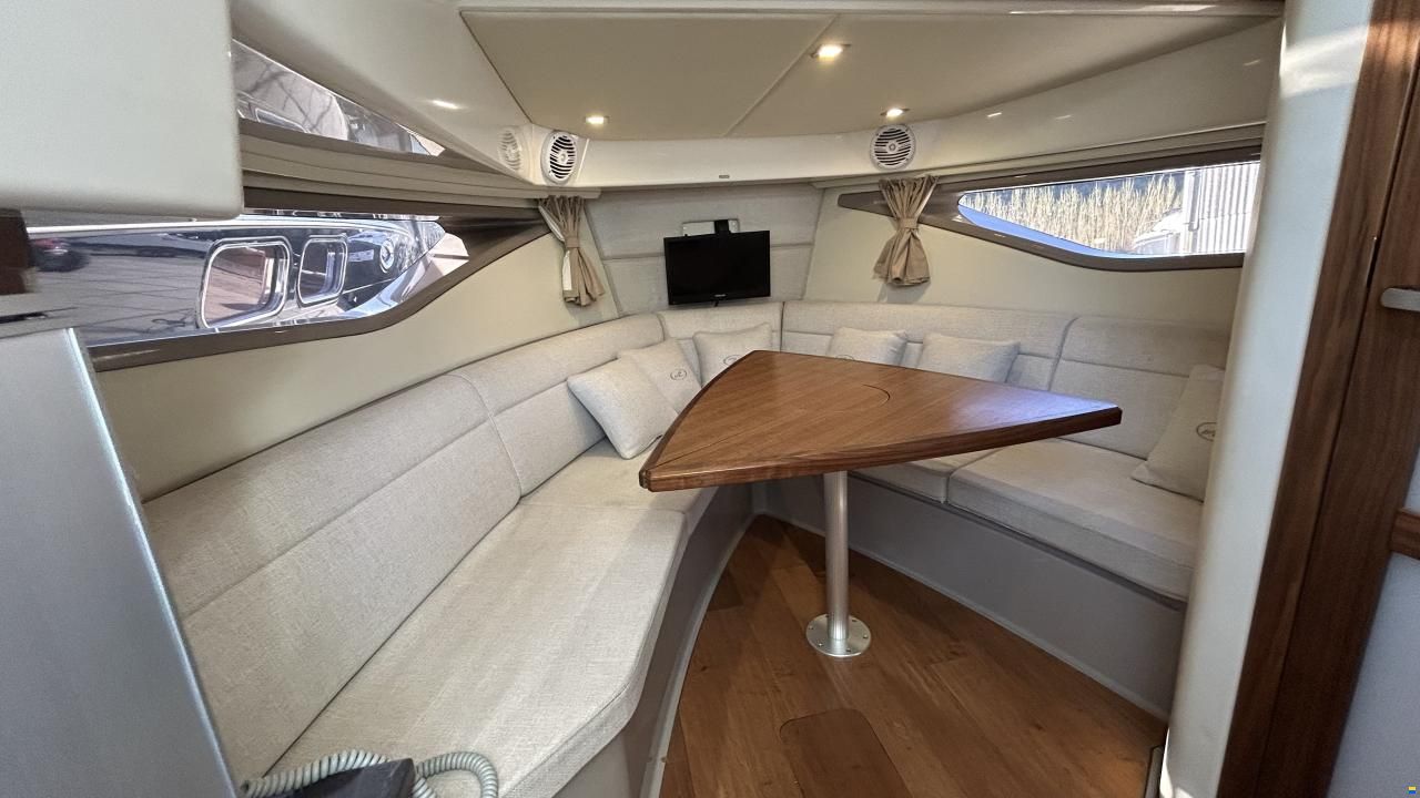 Sea Ray Sundancer 320
