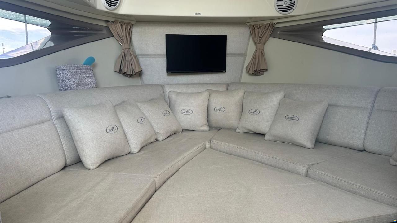 Sea Ray Sundancer 320