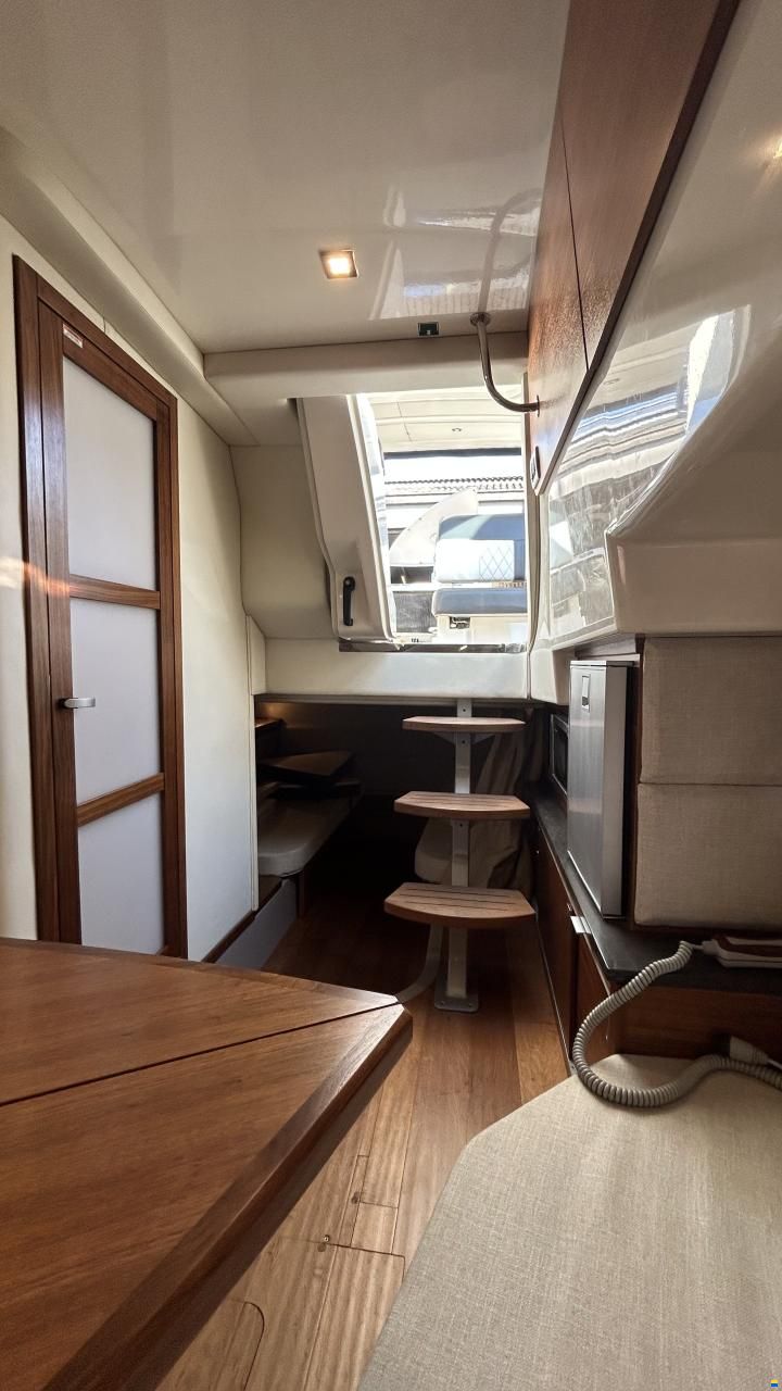 Sea Ray Sundancer 320