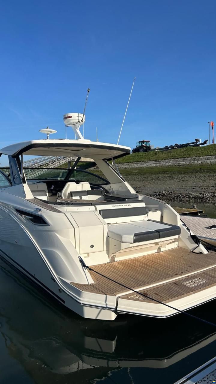 Sea Ray Sundancer 320
