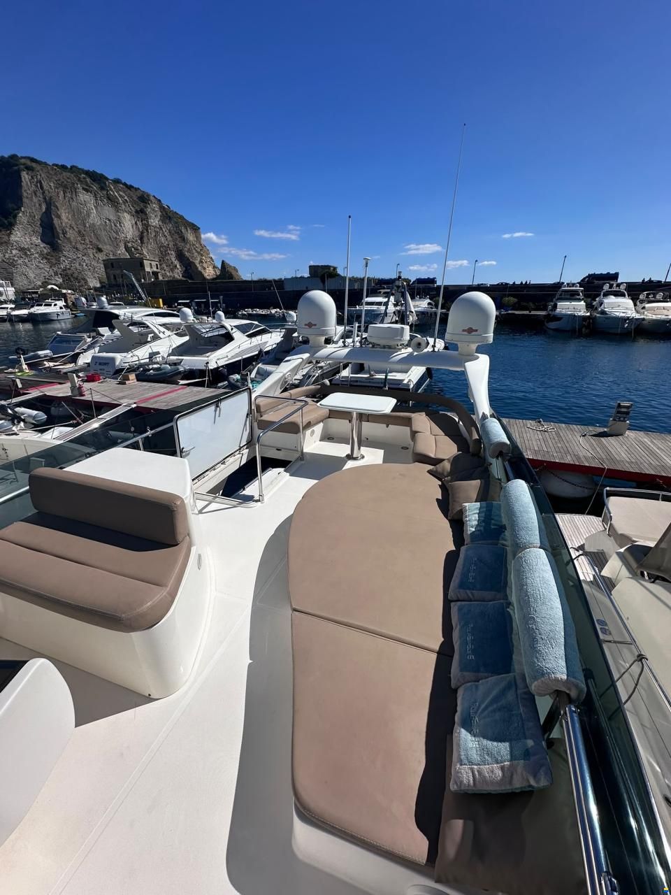 Ferretti 460