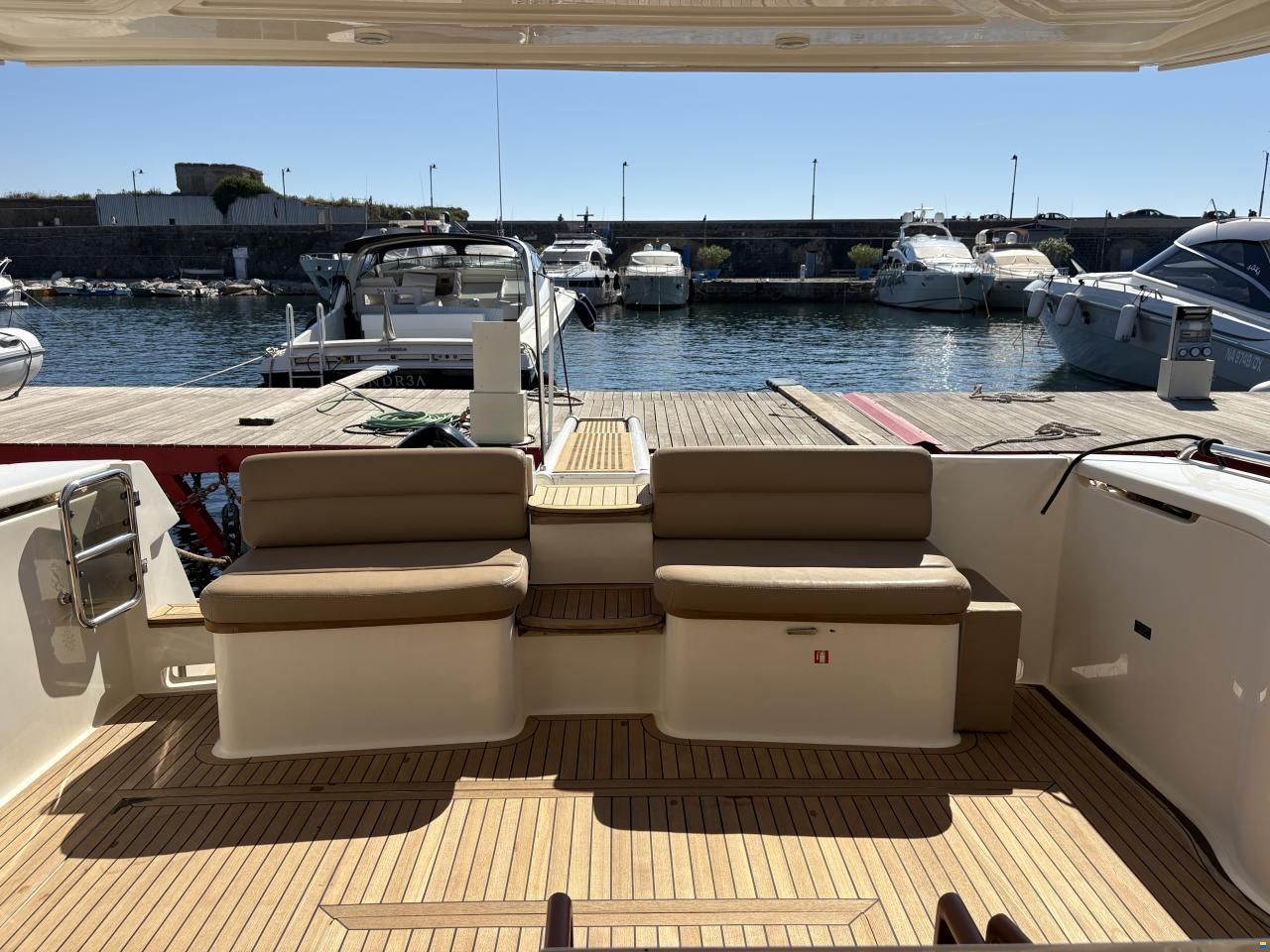 Ferretti 460