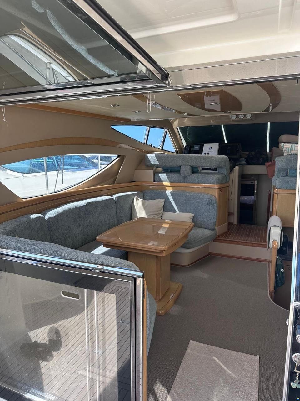 Ferretti 460