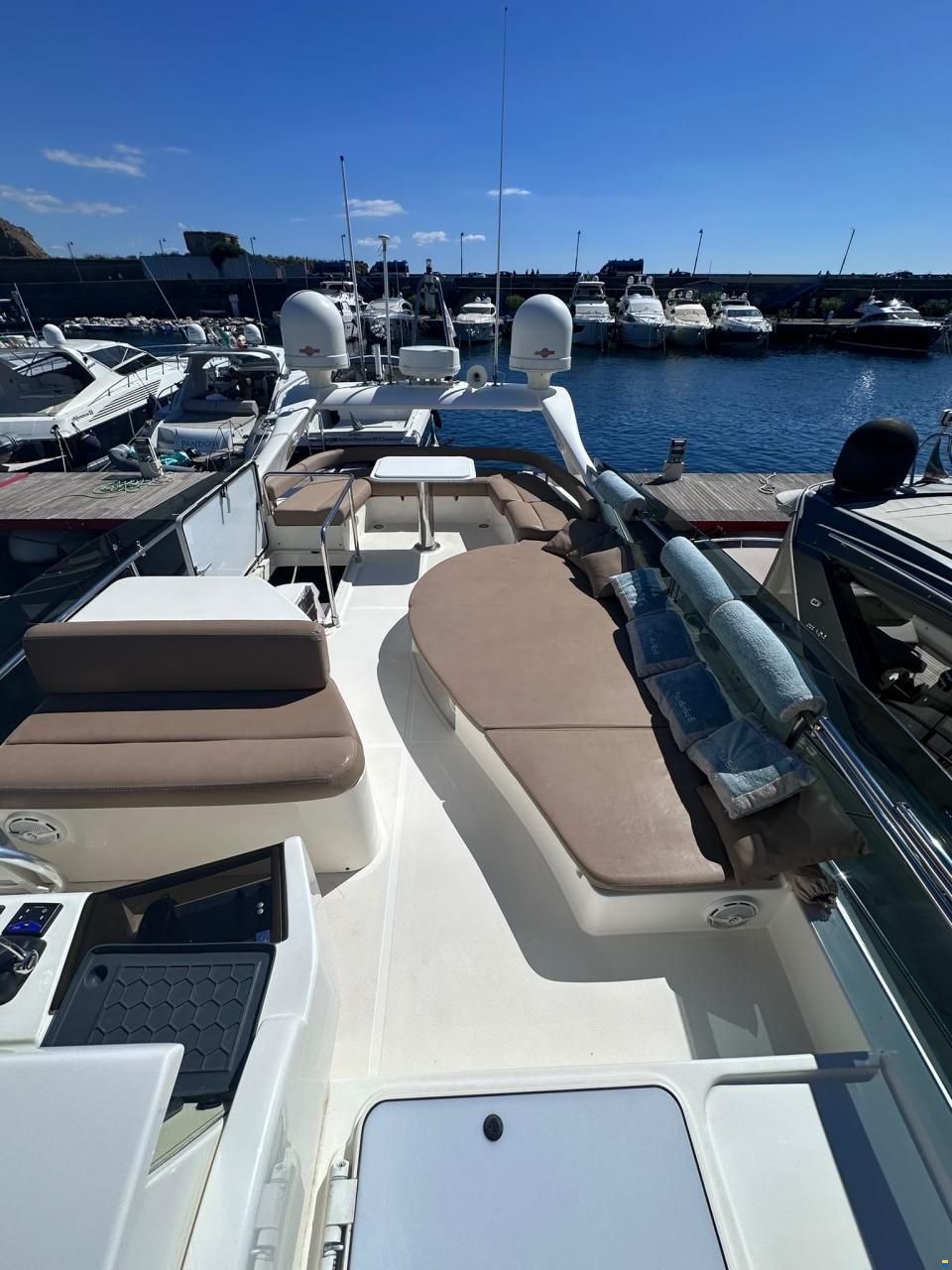 Ferretti 460