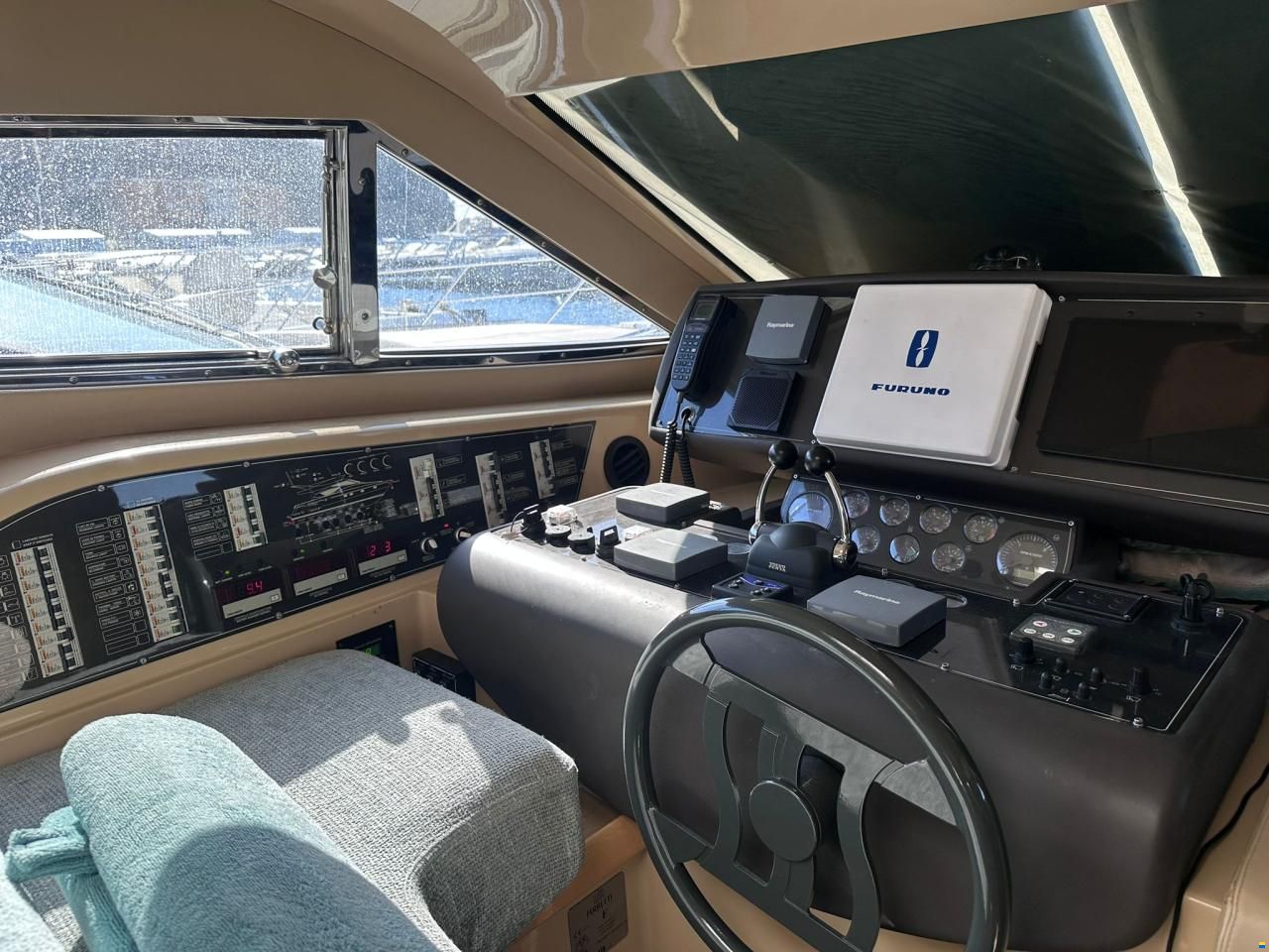 Ferretti 460