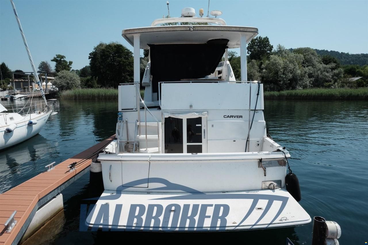 Carver Boat 400