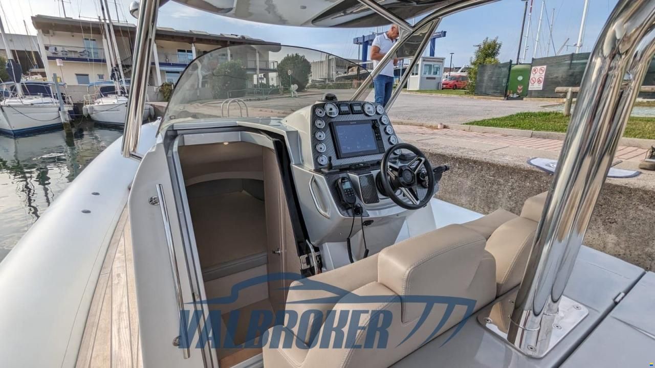 SACS STRIDER 11 Sundeck