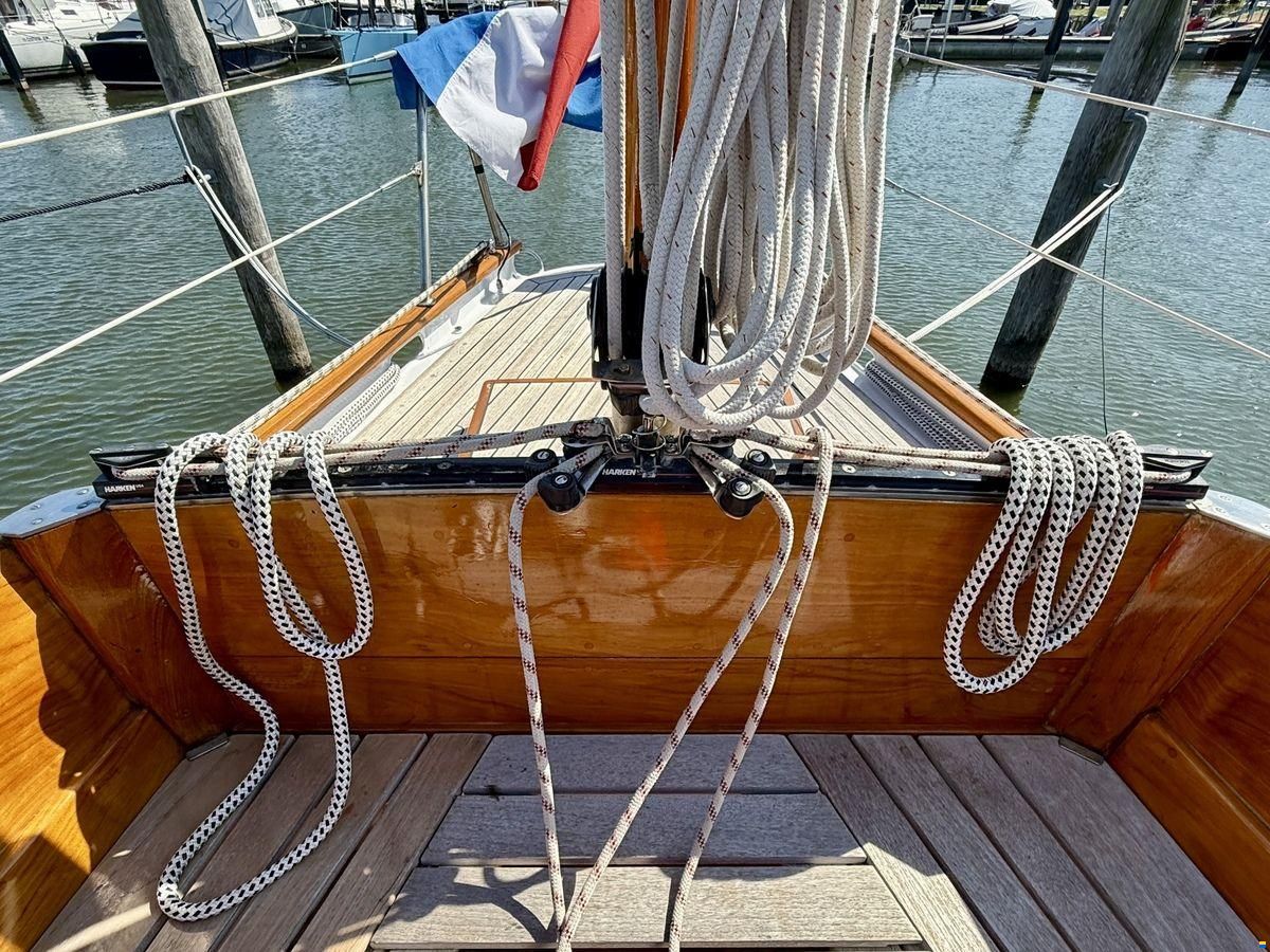 Van Dam 37 One Off