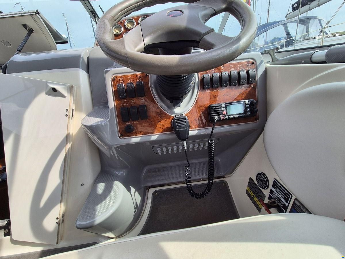 Bayliner 275