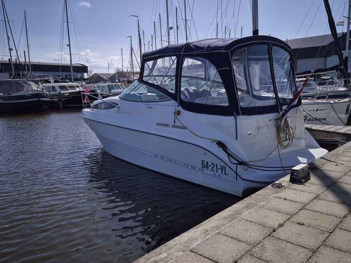 Bayliner 275