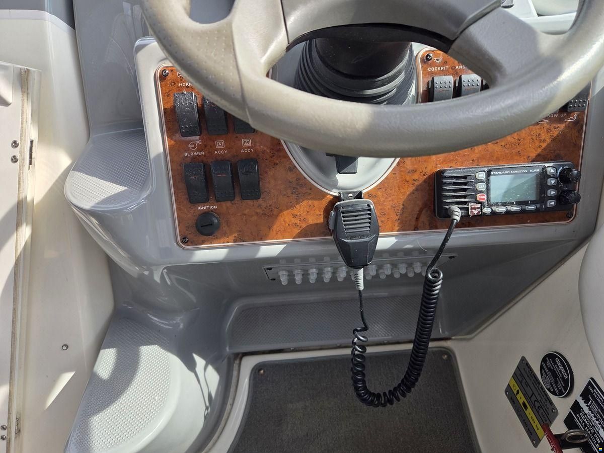 Bayliner 275