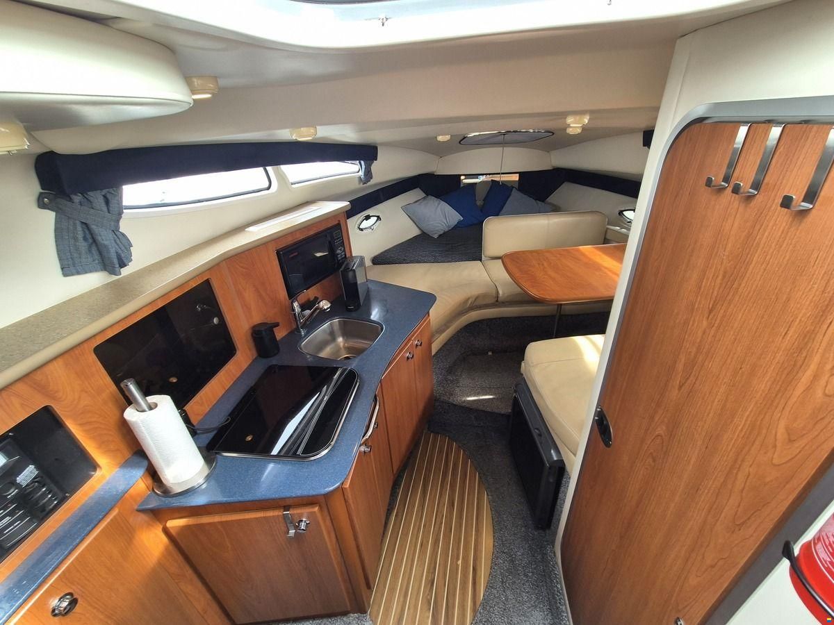 Bayliner 275