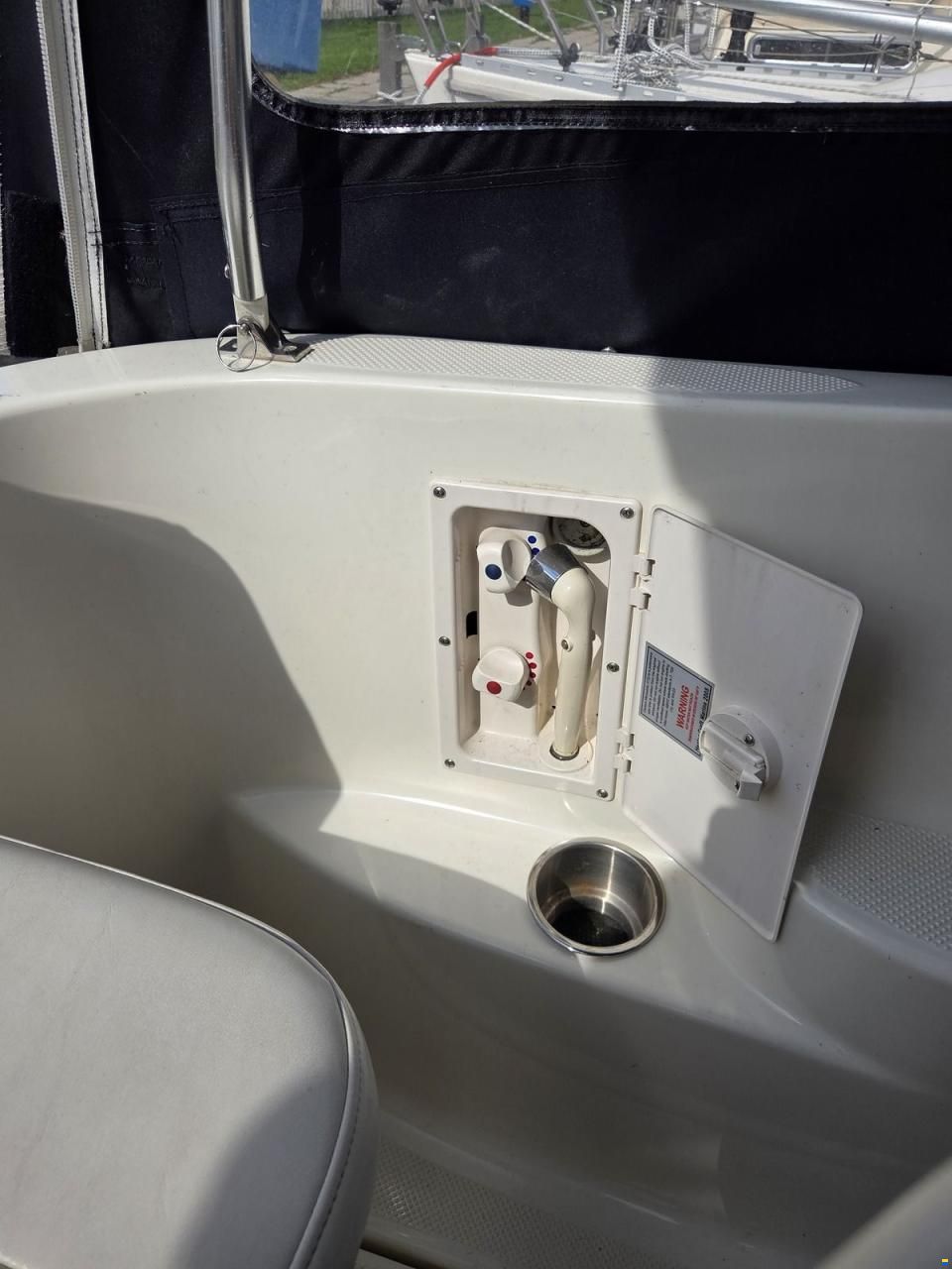 Bayliner 275