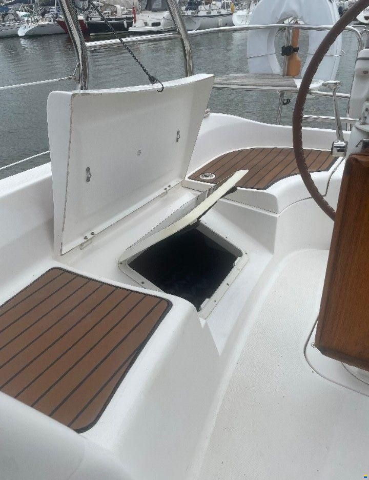 Hunter 33