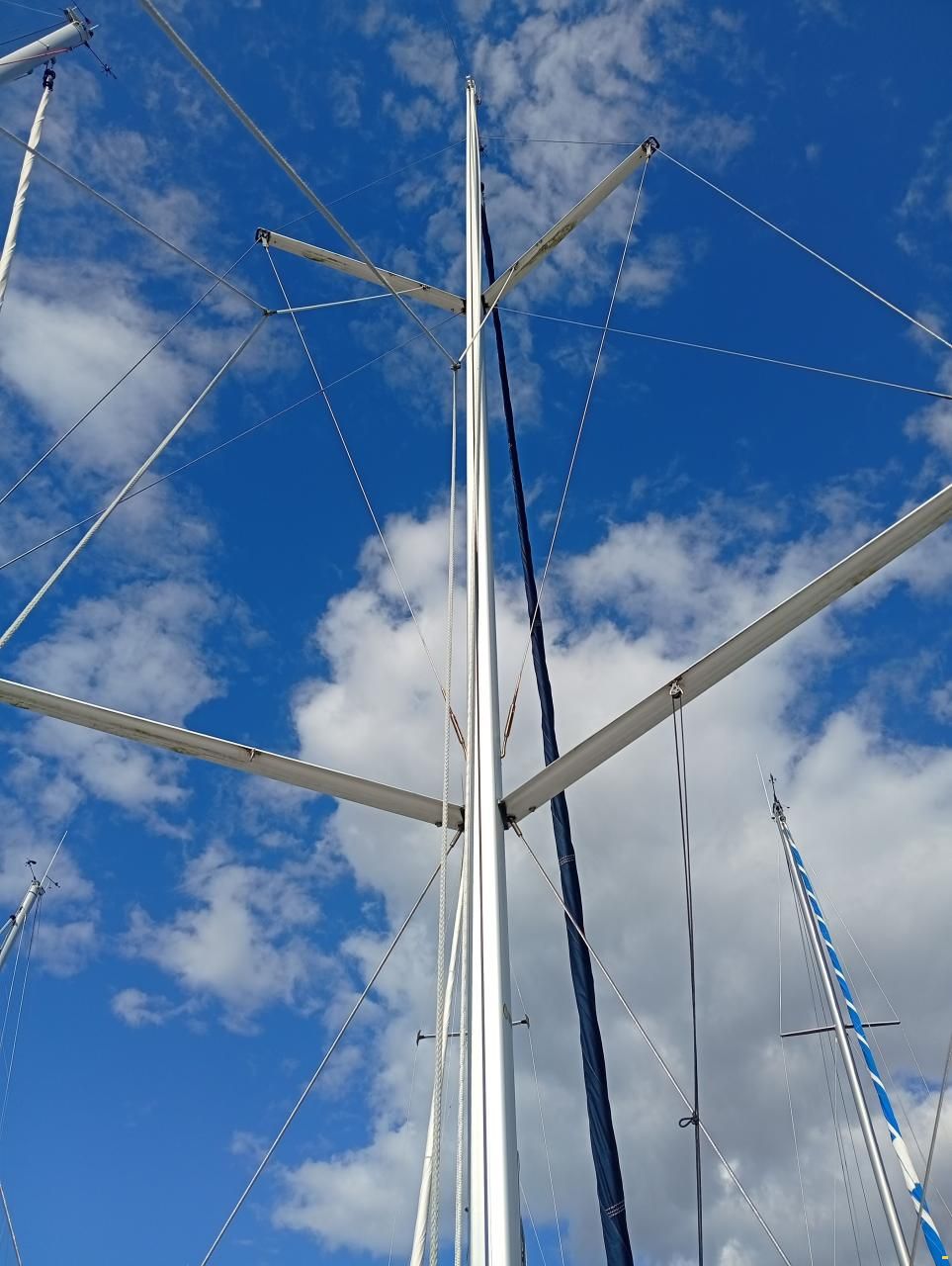 Hunter 33