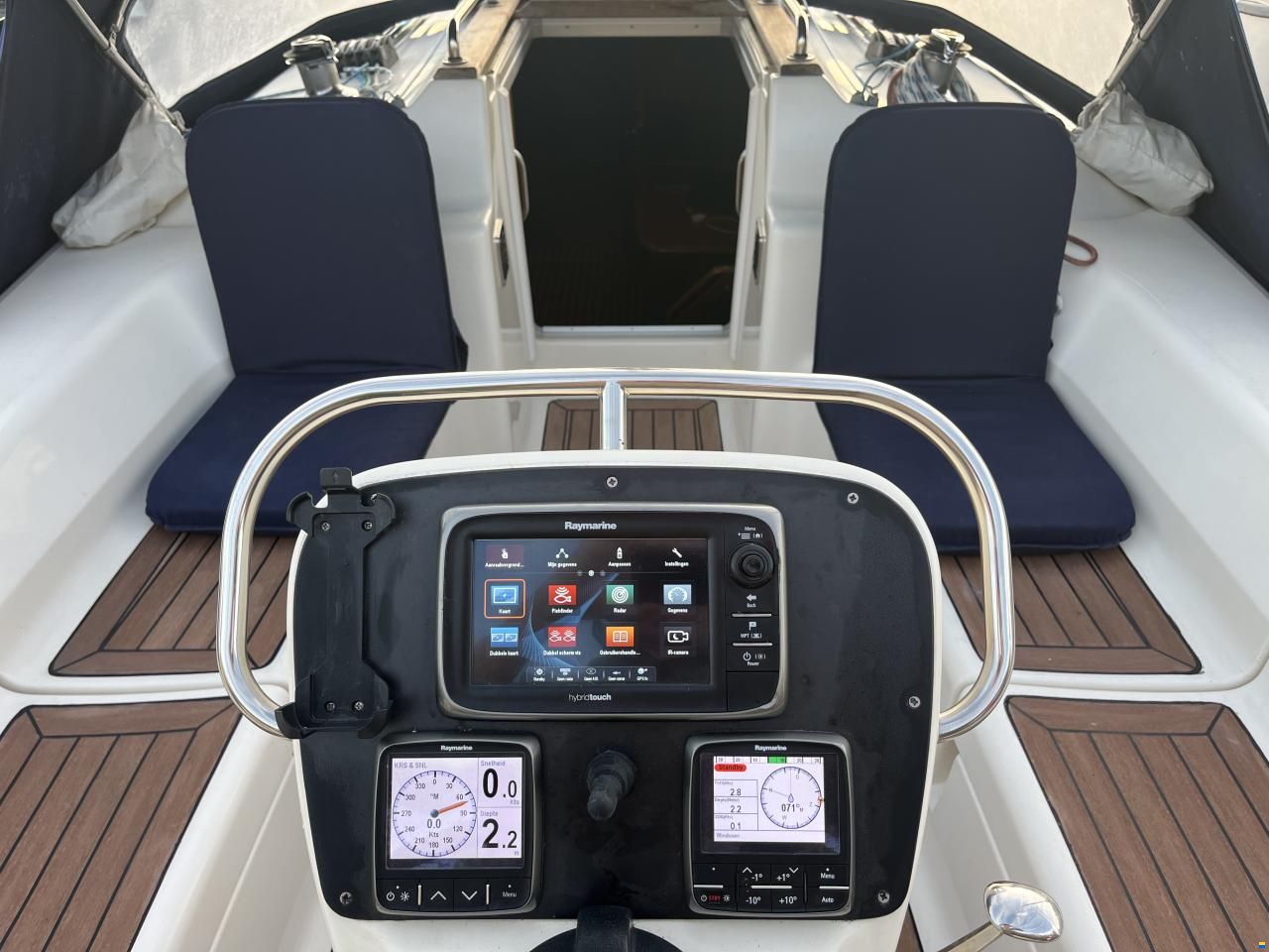 Bavaria 37-3