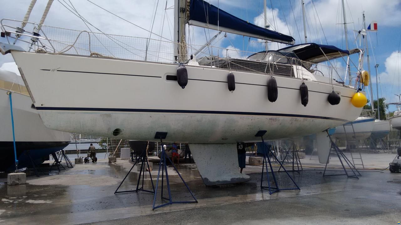 Wauquiez 40 pilot saloon
