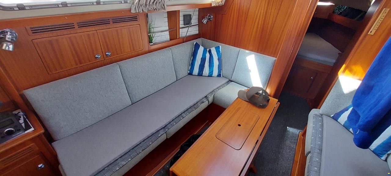 Hallberg-Rassy 310