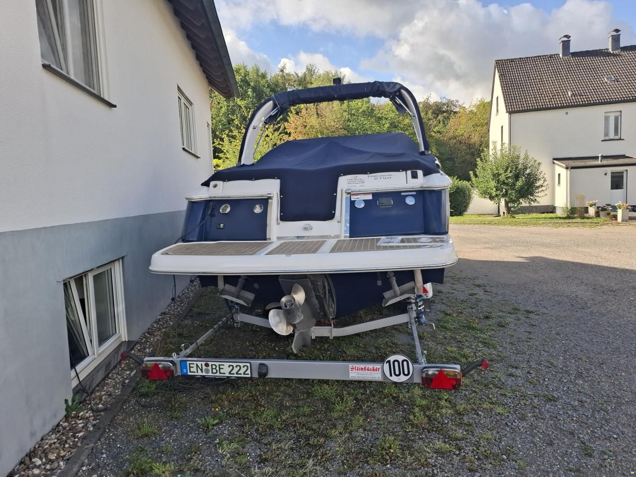 Regal 2750