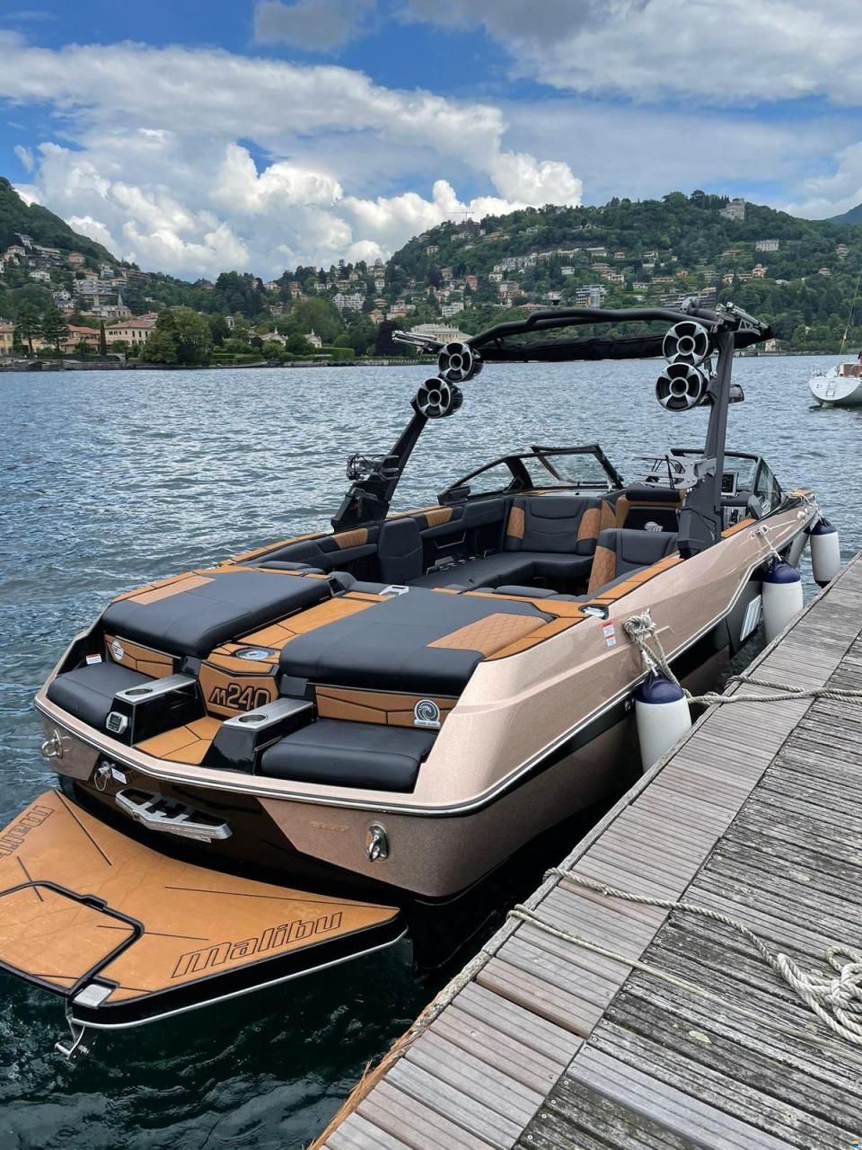 Malibu M240