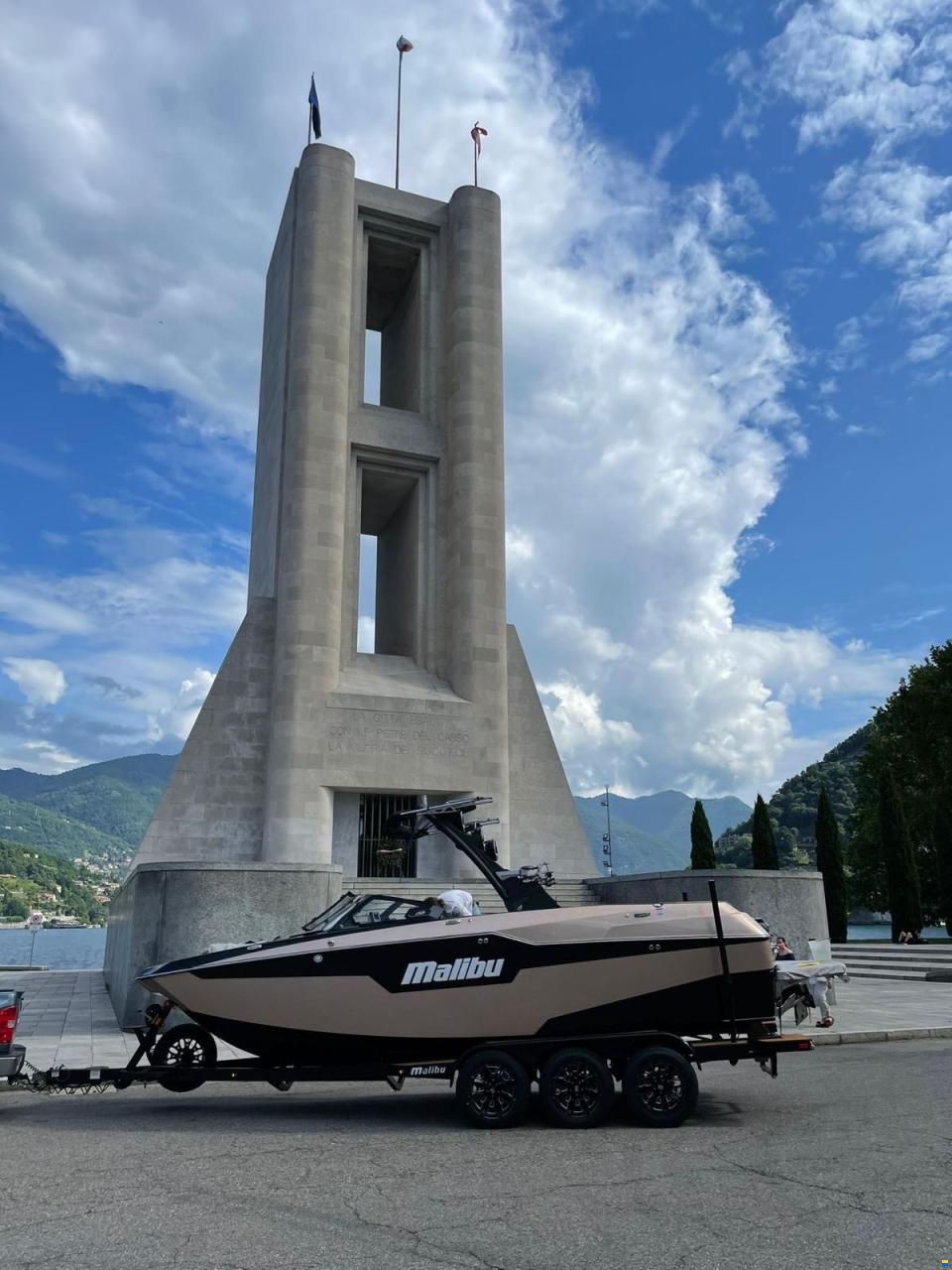 Malibu M240