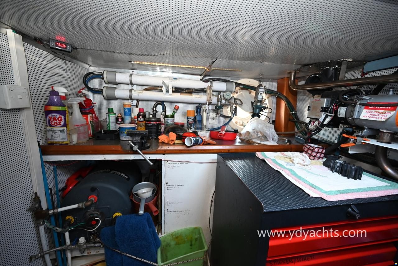 Seahorse Marine Diesel Duck 44 Trawler Motorsailer