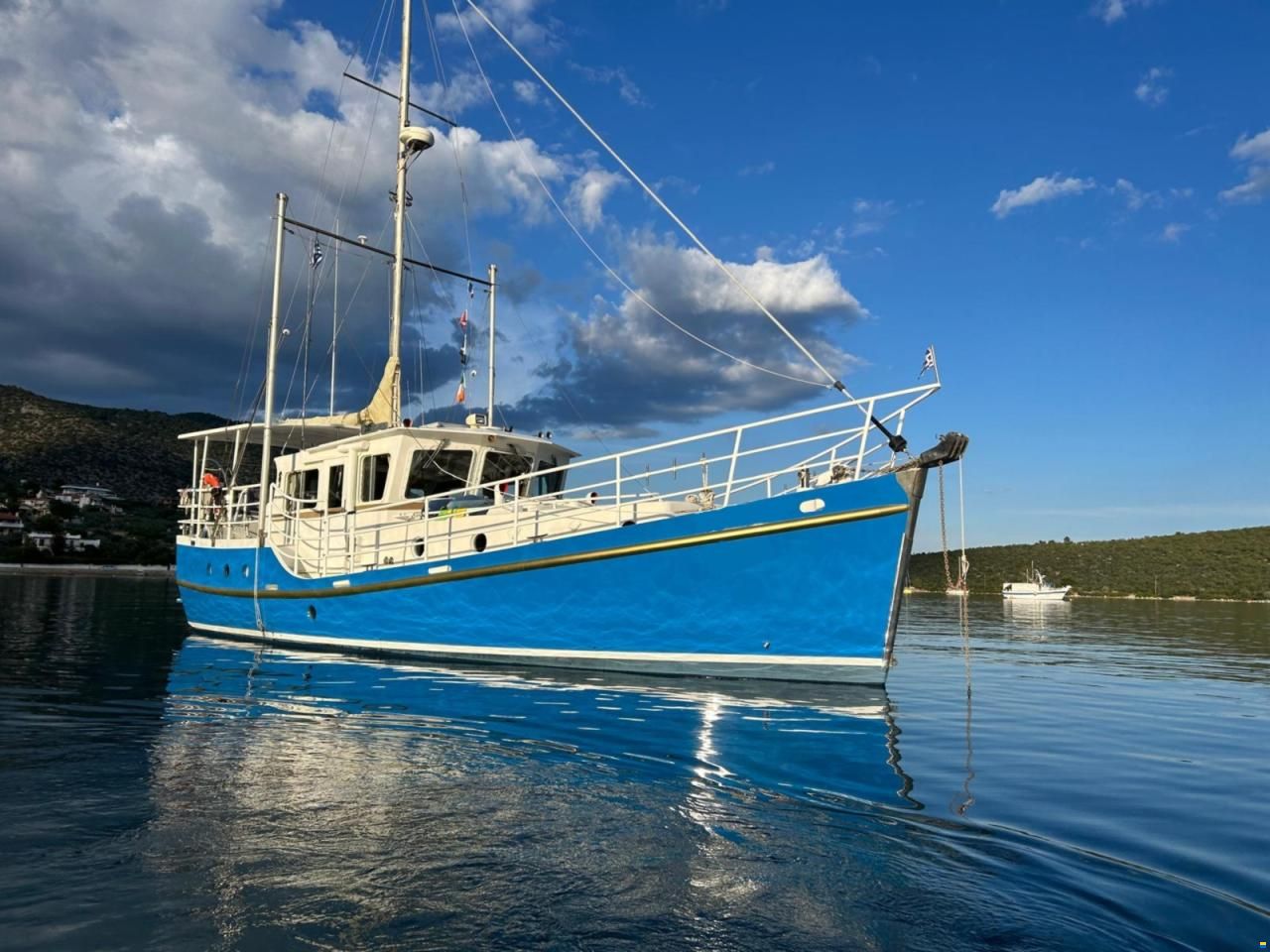 Seahorse Marine Diesel Duck 44 Trawler Motorsailer