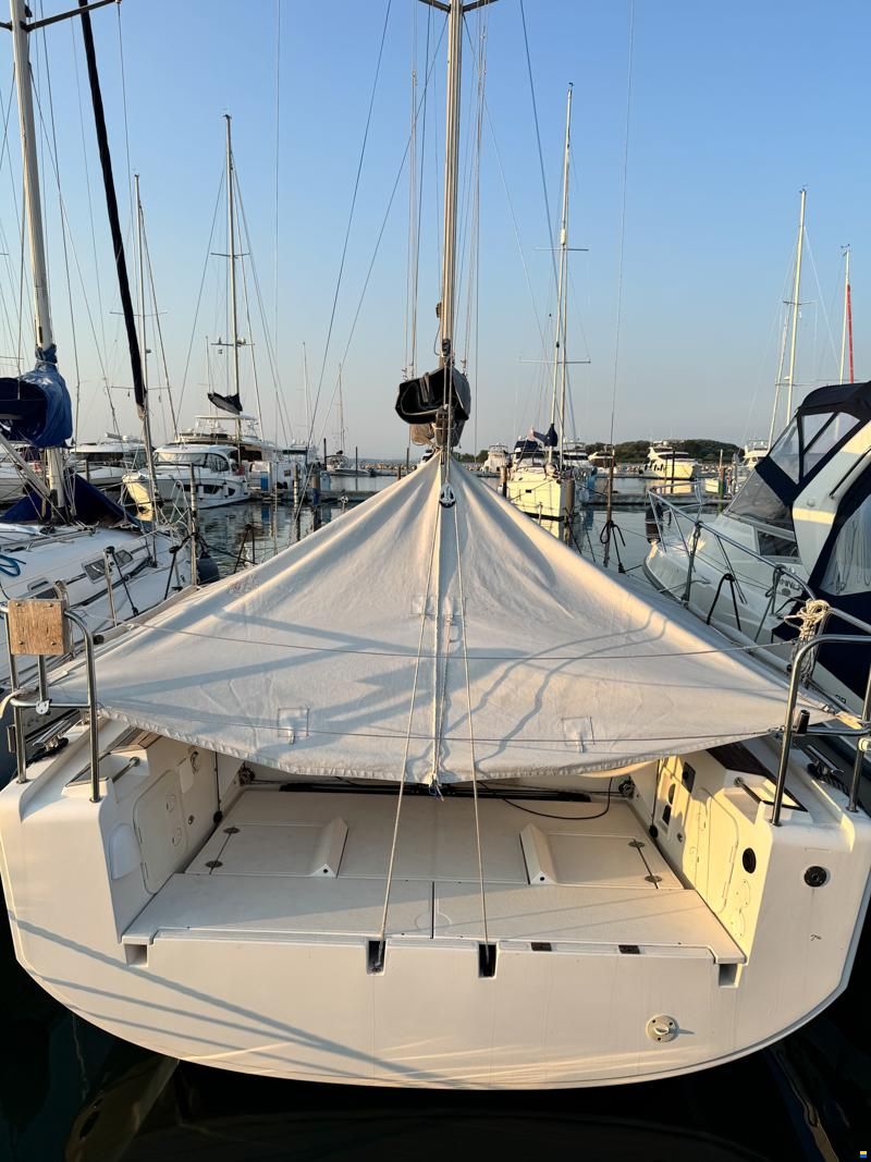 Elan 320