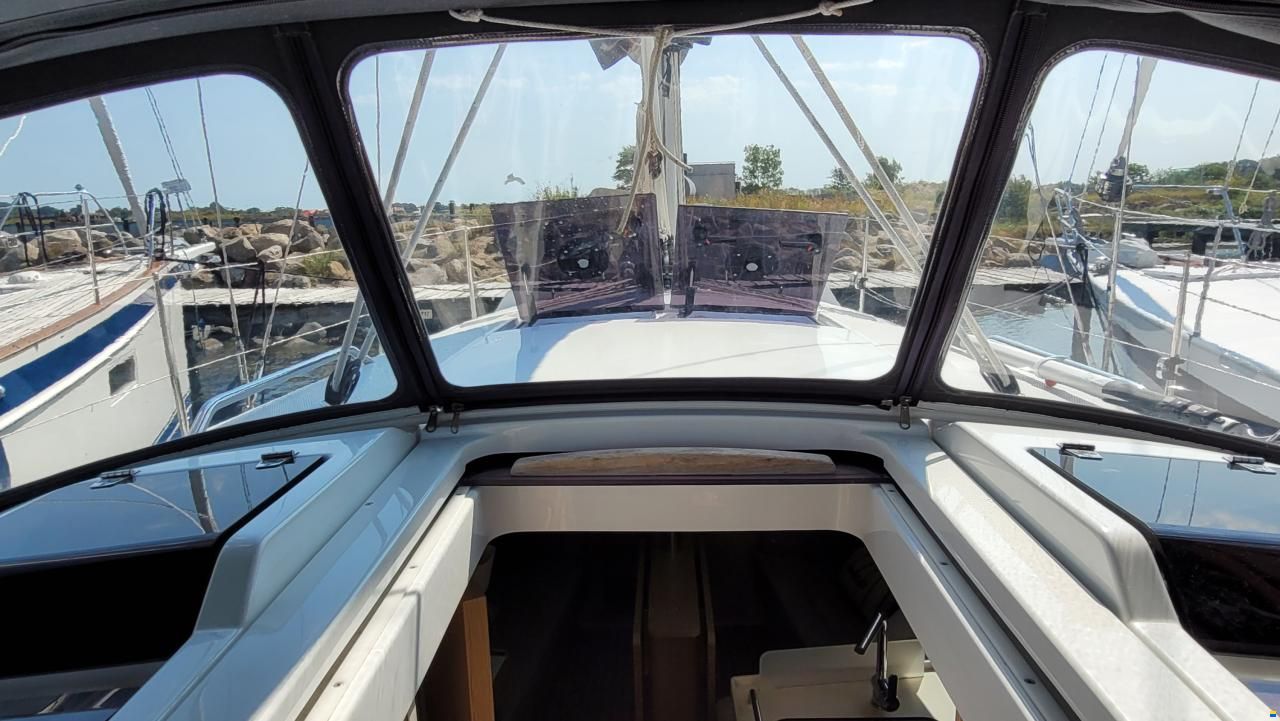 Hanse 348