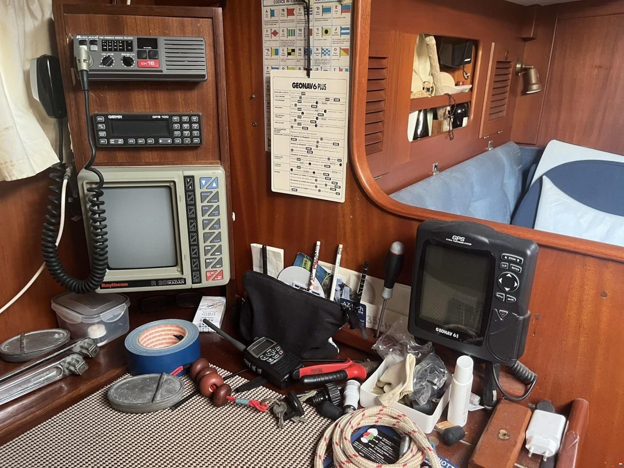 Hallberg-Rassy HR 352