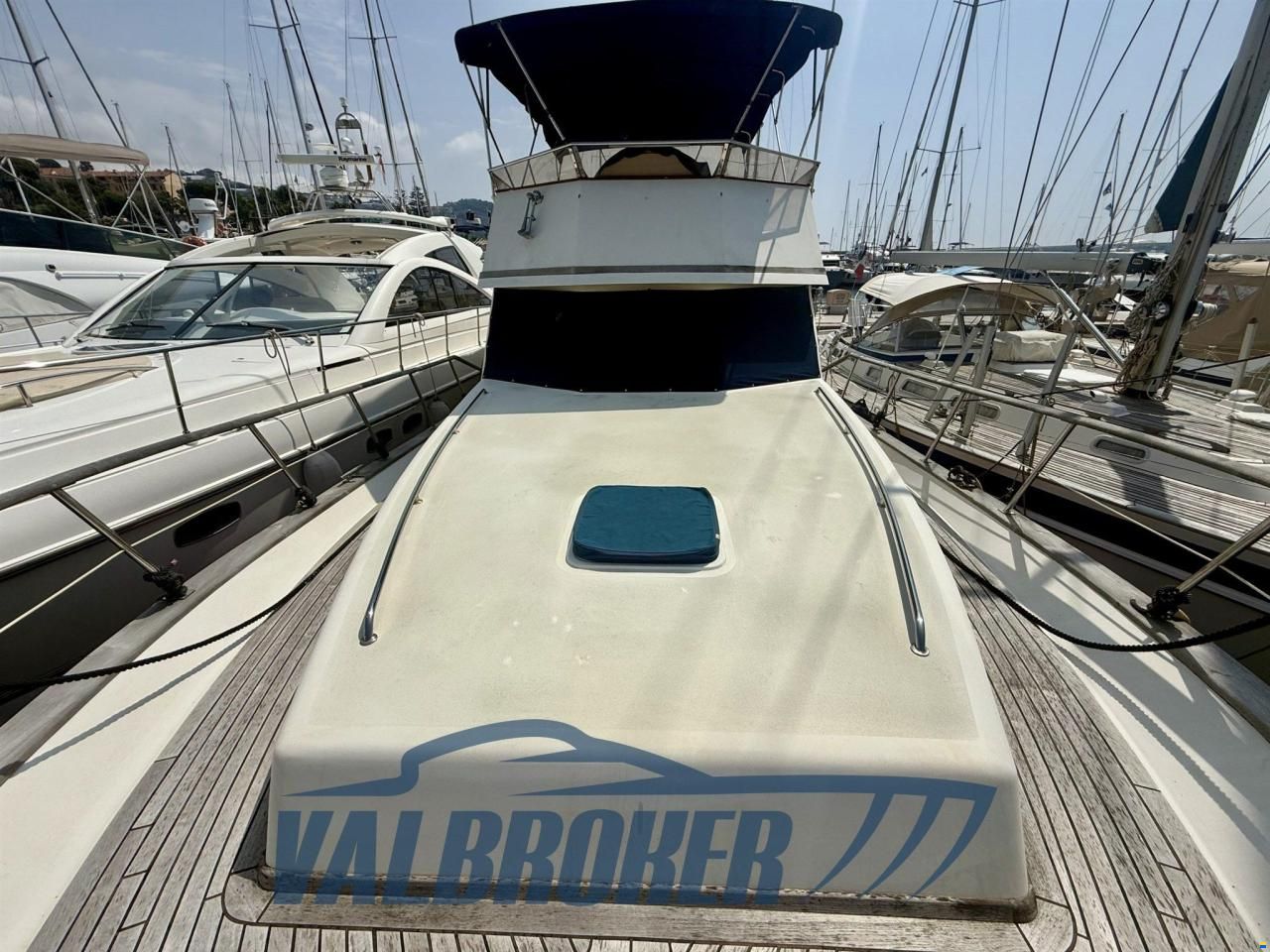 Hampton Yachts 50 Trawler