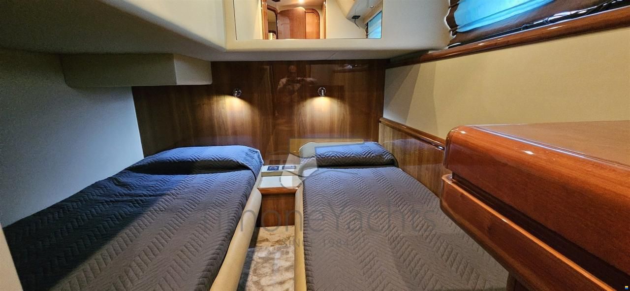 Ferretti 620